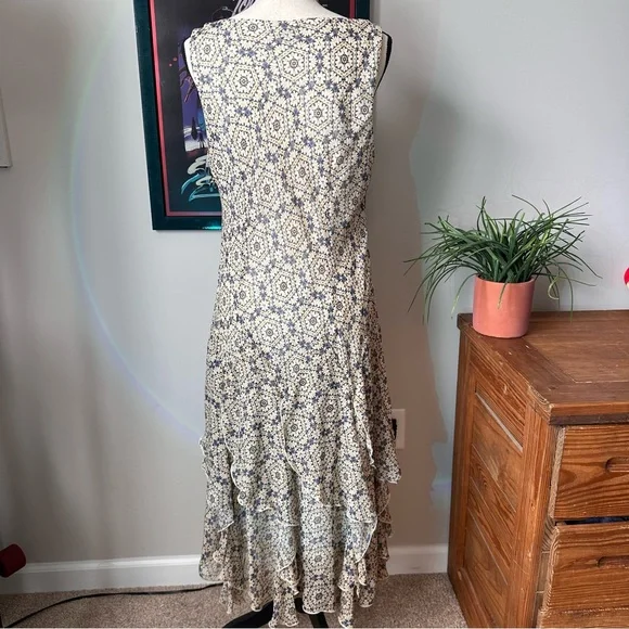 Amanda Lane Cream and Blue Floral Tiered Maxi Dress - Picture 4 of 8
